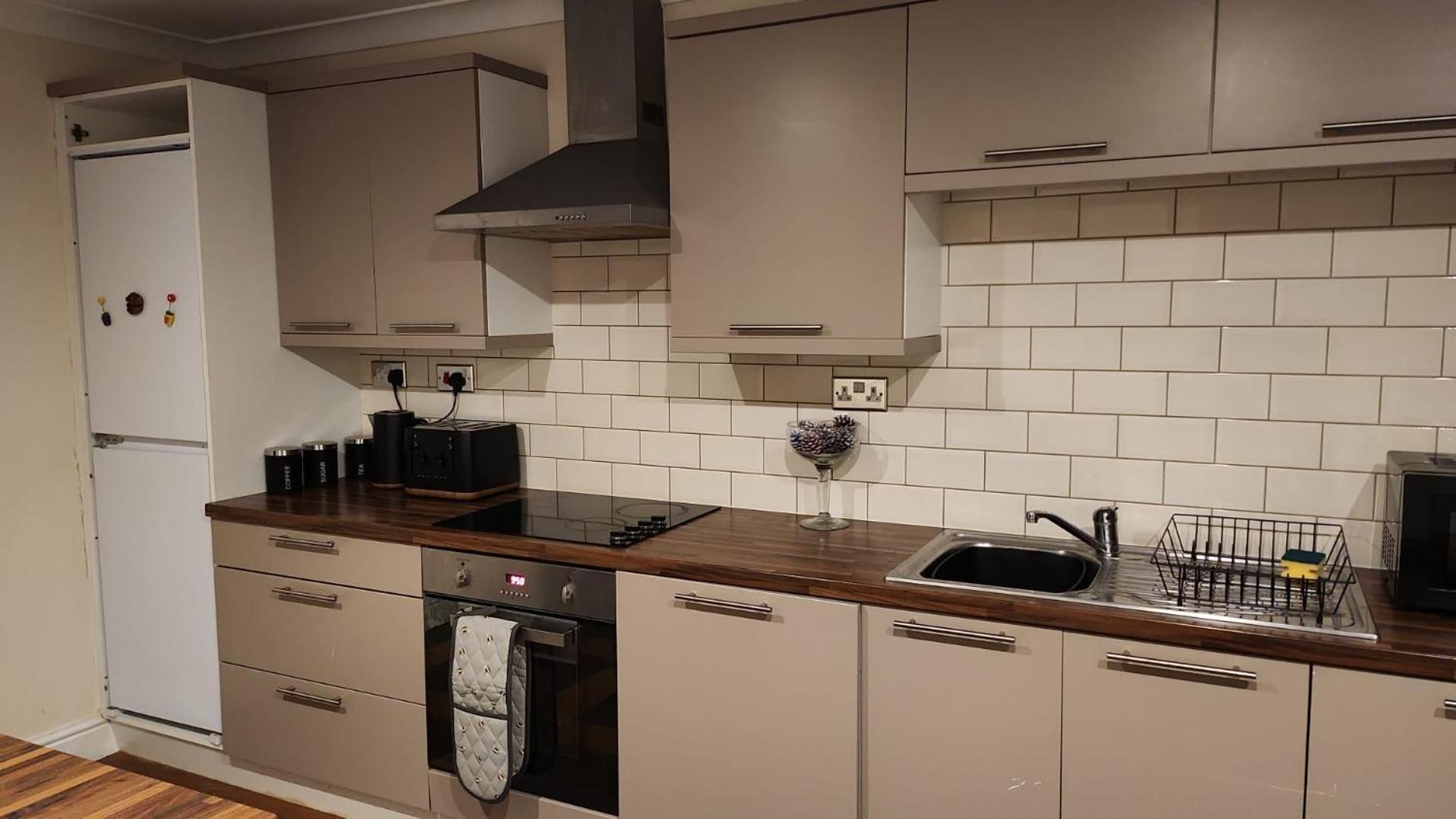 Large 2 Bed Holiday Let In Central Ystradgynlais Εξωτερικό φωτογραφία